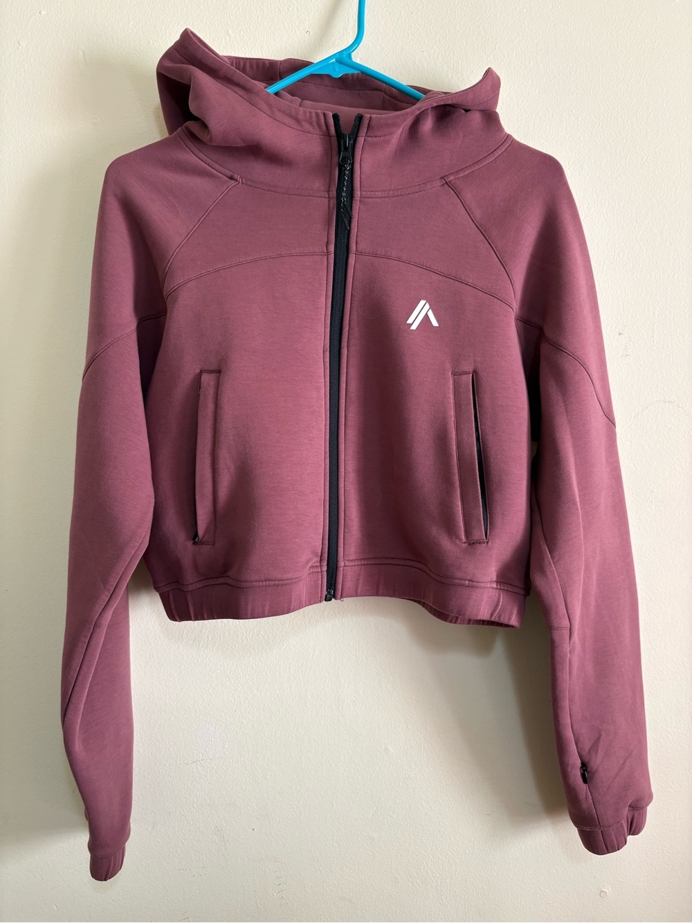 Alphalete Crop Hooded Zip Jacket in Mauve Size Medium